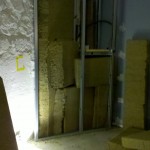 Support d'enceinte arrière droit